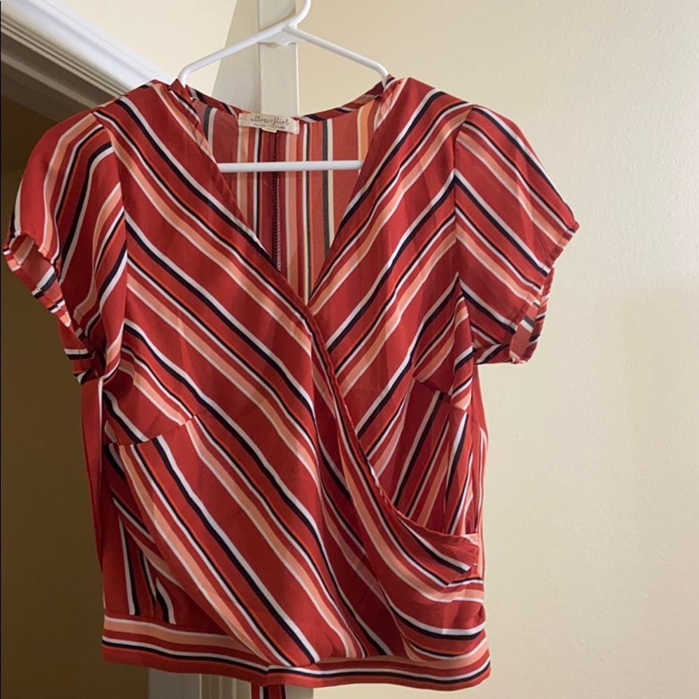 Ultra Flirt Top with strings